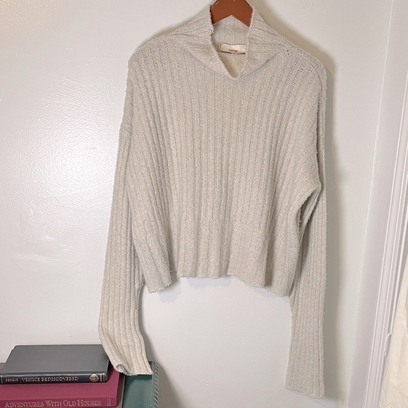 XiRENA Sweaters - Xirena Wool Cashmere Blend Light Gray Ribbed Mock Neck Boxy Sweater Sz S